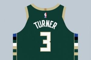 球衣名记：特纳新赛季在雄鹿将穿3号球衣 上赛季属于小凯文-波特