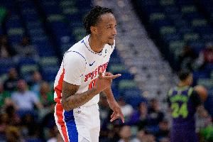 🧐搁这虐菜呢！霍兰出战28分钟 12中8&三分5中4轰28分11板3断