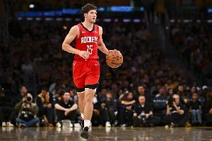 填满数据栏！谢泼德半场14中5&三分8中3砍下15分4板1助3断2帽