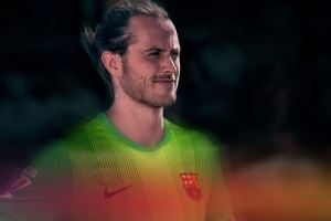 官方：25岁西班牙门将伯纳德免签加盟巴萨二队，签约1年