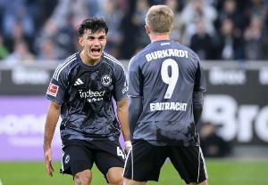 法鹰上新货😍19岁中场乌尊德甲5轮5球3助 身价1800万去年被疯抢